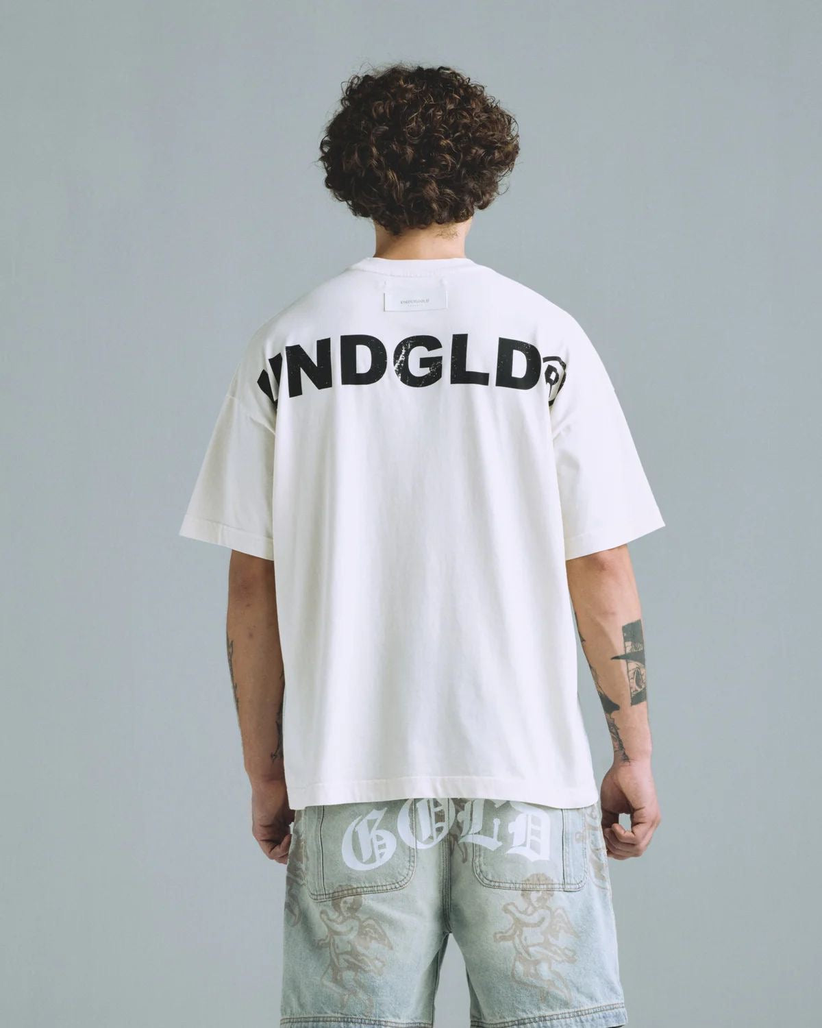 Undergold T-shirt oversized